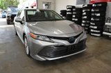 Used 2020 Toyota Camry XLE image 3