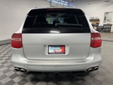 Used 2009 Porsche Cayenne Turbo image 5