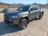 Used 2022 Toyota Tacoma TRD Off-Road w/ Technology Package image 4