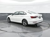 Used 2021 Volkswagen Jetta R-Line w/ R-Line Cold Weather Package image 5