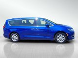 Used 2019 Chrysler Pacifica Touring Plus w/ Advanced Safetytec Group image 4