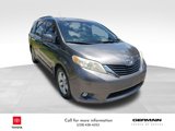 Used 2012 Toyota Sienna LE image 4