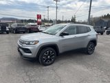 Used 2022 Jeep Compass Latitude image 2