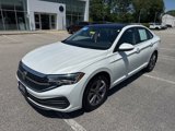 Certified 2024 Volkswagen Jetta SE w/ Panoramic Sunroof Package image 4