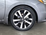 Used 2022 Nissan Versa SR image 5