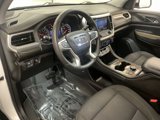 Used 2022 GMC Acadia SLE w/ Driver Convenience Package image 4