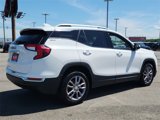 Used 2023 GMC Terrain SLT image 3