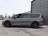 Used 2020 Chrysler Pacifica Touring w/ S Appearance Package image 2