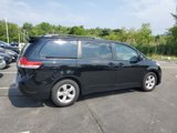 Used 2014 Toyota Sienna LE image 4