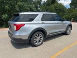 Used 2022 Ford Explorer XLT w/ Equipment Group 202A image 5