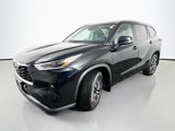Used 2021 Toyota Highlander XLE image 3