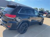 Used 2015 Jeep Grand Cherokee Altitude image 2
