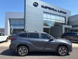 Used 2023 Toyota Highlander XLE image 2