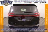 New 2025 Chrysler Pacifica Select image 5