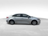 Used 2022 Toyota Corolla LE image 3