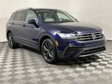 Used 2023 Volkswagen Tiguan SE image 2