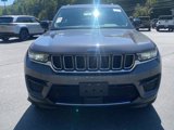 Used 2022 Jeep Grand Cherokee Laredo w/ Luxury Tech Group I image 2