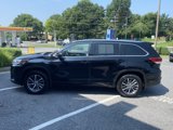 Used 2018 Toyota Highlander XLE image 4