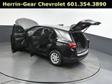 Used 2023 Chevrolet Equinox LT image 2