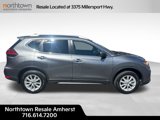 Used 2017 Nissan Rogue SV image 2