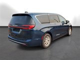 New 2025 Chrysler Pacifica Select image 2