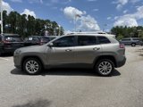 Used 2019 Jeep Cherokee Latitude w/ Popular Appearance Group image 4