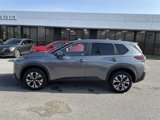 Used 2023 Nissan Rogue SV image 2