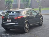 Used 2018 Nissan Rogue Sport SL w/ SL Premium Package image 4