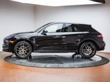 Used 2025 Porsche Macan image 2