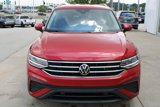 Certified 2022 Volkswagen Tiguan SE image 2