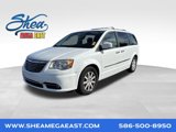 Used 2014 Chrysler Town & Country Touring w/ Driver Convenience Group image 1