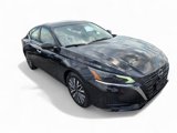 Used 2024 Nissan Altima 2.5 SV image 2
