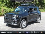 Used 2019 Jeep Renegade Latitude w/ Cold Weather Group image 2