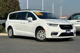 Used 2022 Chrysler Pacifica Touring-L image 2