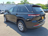 Certified 2022 Jeep Grand Cherokee Limited w/ Luxury Tech Group II image 4
