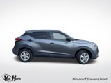 Used 2020 Nissan Kicks S image 2