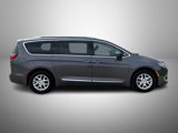 Used 2020 Chrysler Pacifica Touring-L image 4
