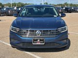 Used 2019 Volkswagen Jetta SEL Premium image 3