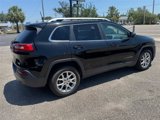 Used 2017 Jeep Cherokee Latitude image 4
