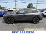 Used 2023 Jeep Cherokee Altitude Lux image 4