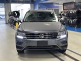 Used 2020 Volkswagen Tiguan SE w/ Panoramic Sunroof Package image 2