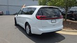 Used 2023 Chrysler Pacifica Touring-L image 2