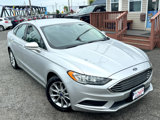 Used 2017 Ford Fusion SE w/ Fusion SE Technology Package image 2
