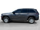 Used 2024 Jeep Grand Cherokee Laredo image 2