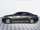 Used 2011 Toyota Camry SE image 2