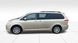 Used 2012 Toyota Sienna XLE image 5