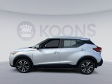 Used 2018 Nissan Kicks SV image 2