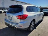 Used 2018 Nissan Pathfinder S image 4
