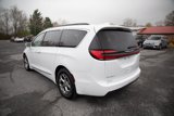 Used 2022 Chrysler Pacifica Limited image 5