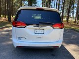 Used 2020 Chrysler Pacifica Touring-L w/ Advanced Safetytec Group image 4